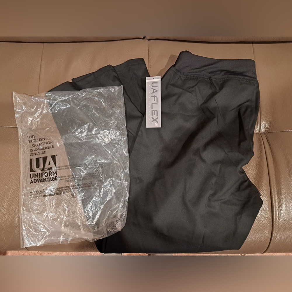 NWT Uniform Advantage Scrub Pants - Black